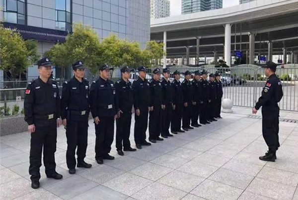 房地產(chǎn)保安公司如何平衡隱私保護與服務(wù)響應(yīng)？